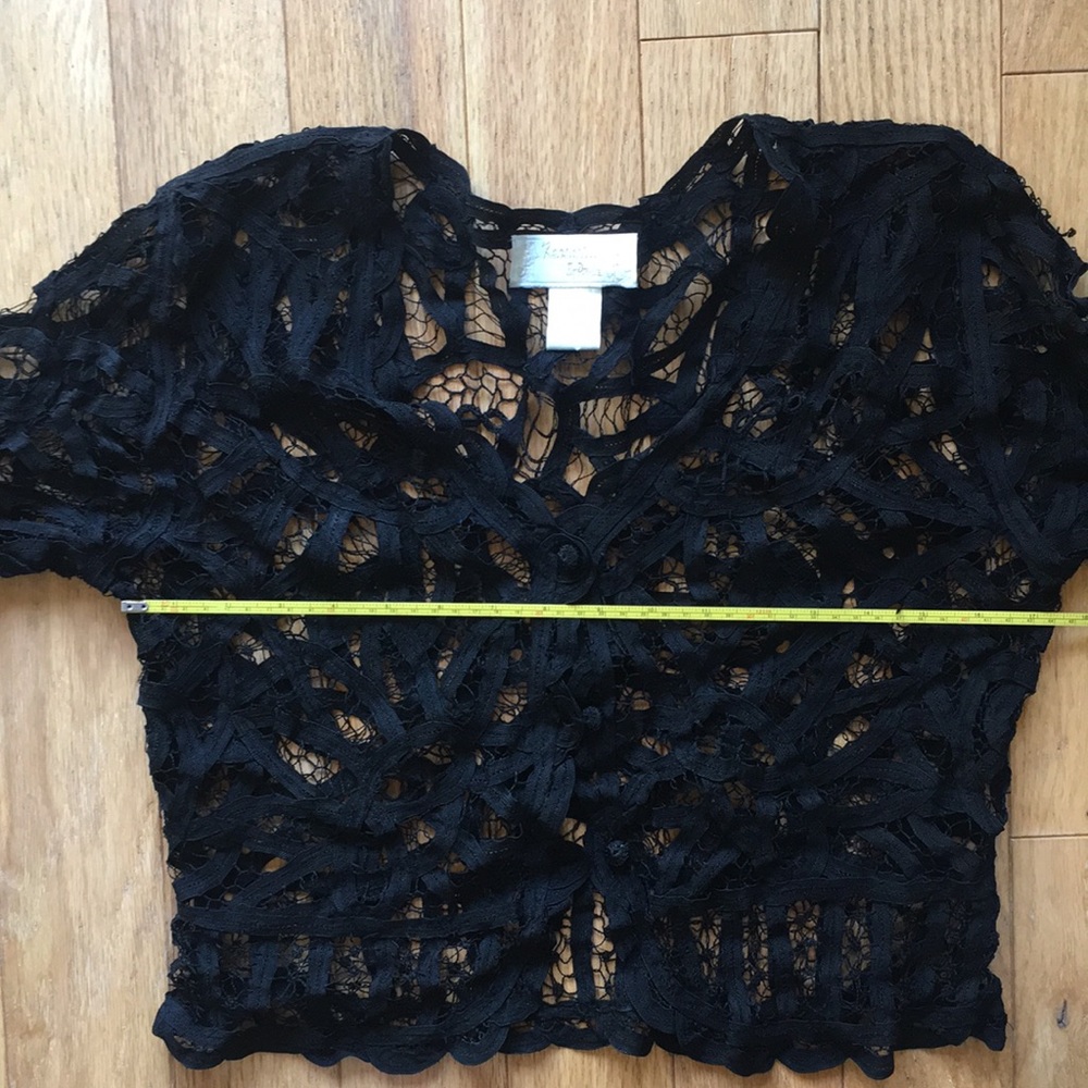 Black crochet lace cropped button jacket shrug size small/medium - Picture 7 of 8